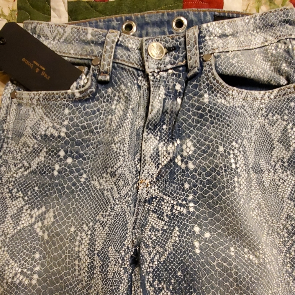 JEANS - Picture 8 of 8